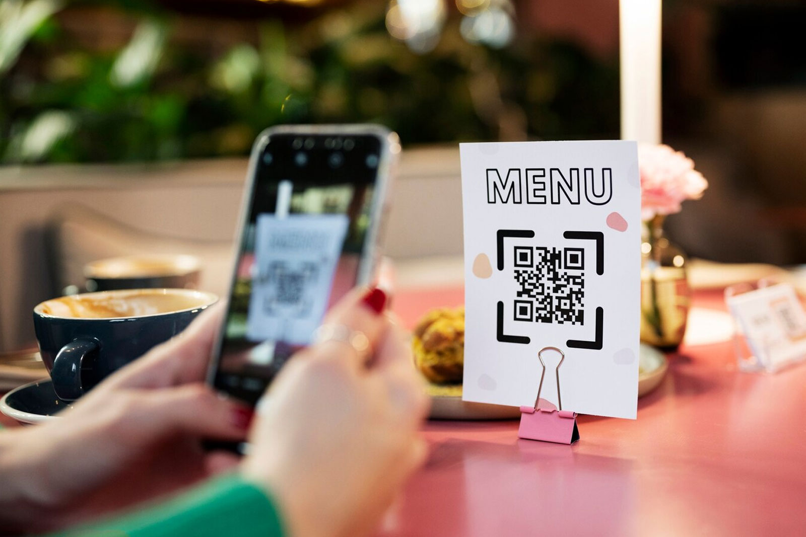 Inovacion në shërbimin e klientëve me Menu me QR Kod